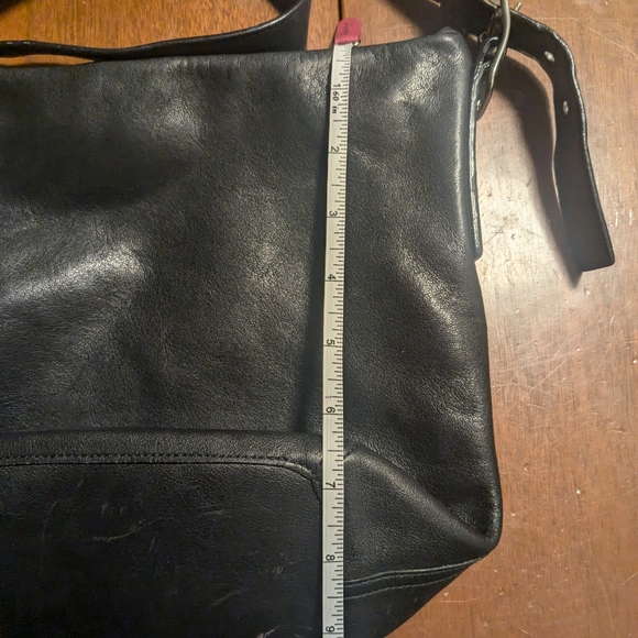 Coach black leather bucket bag - Picture 4 of 7